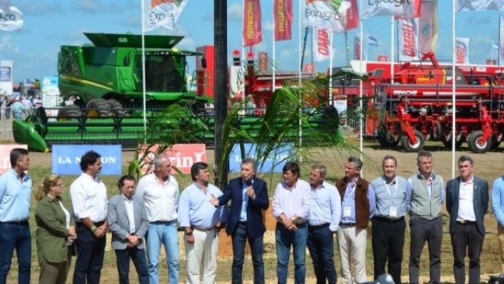 Macri, al campo: “Gracias por el ejemplo de fortaleza que nos dieron tras la sequía”